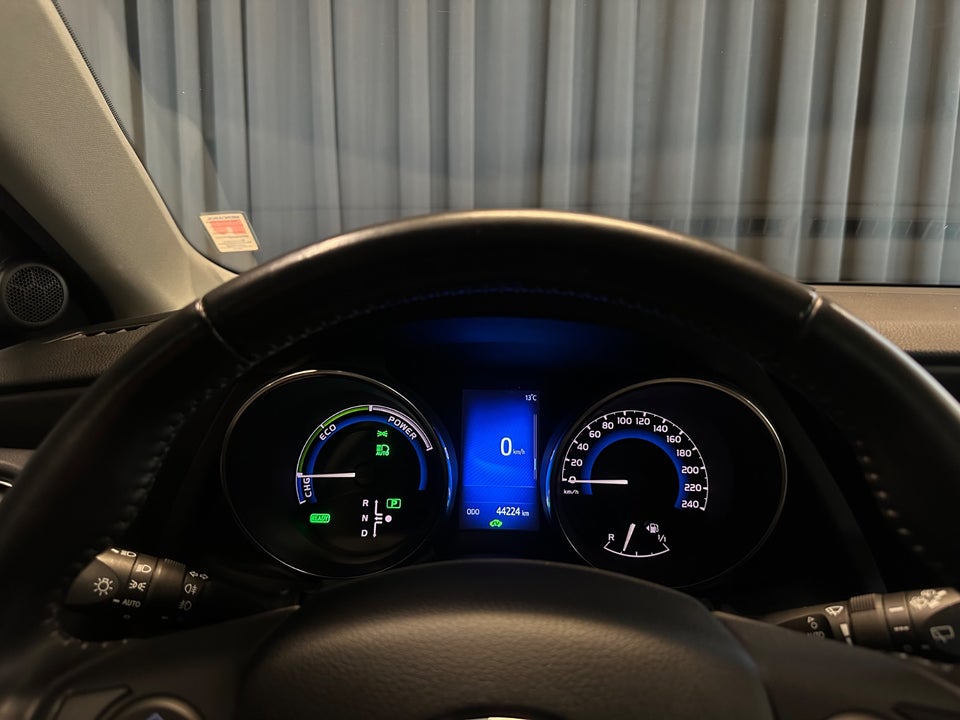 Toyota Auris 1,8 Hybrid H2 Comfort CVT 5d