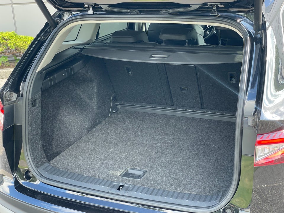 Skoda Enyaq 80 iV Plus Suite 5d