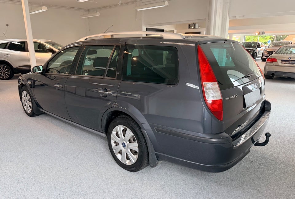 Ford Mondeo 2,0 145 Sport stc. 5d