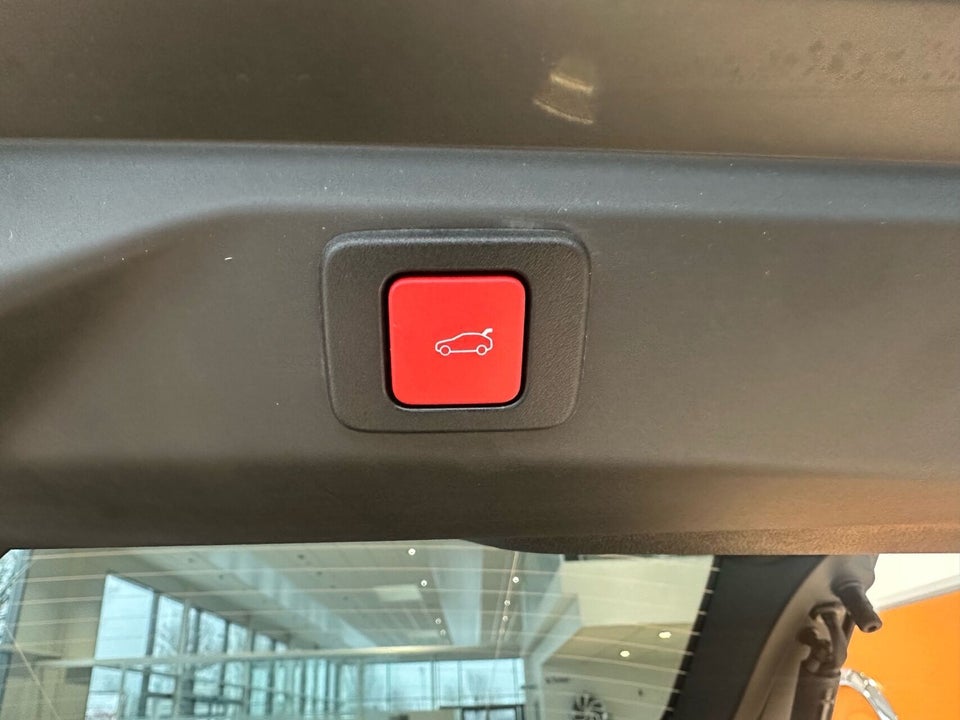 Peugeot e-3008 77 GT Pack 5d