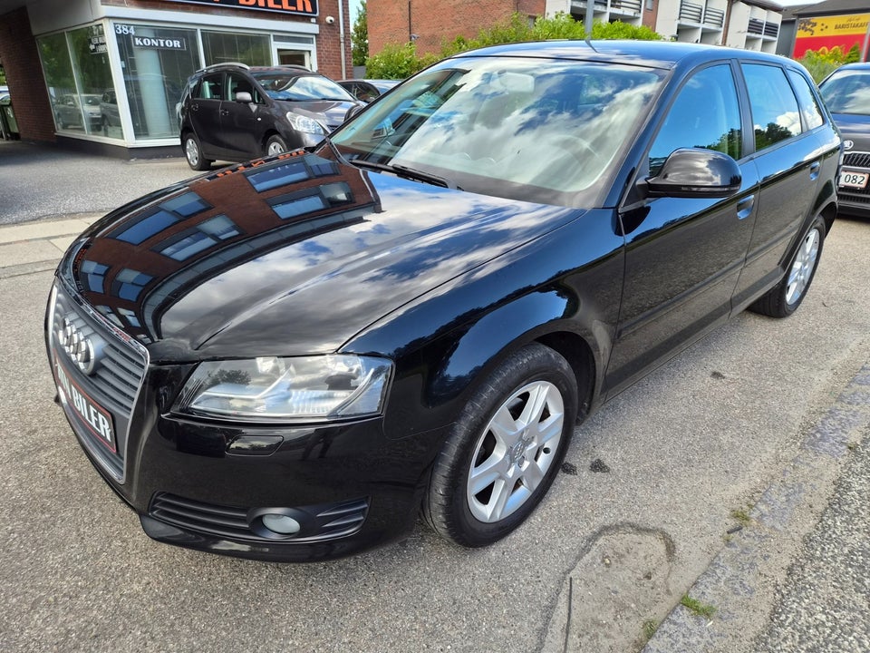 Audi A3 1,6 Ambiente Sportback 5d