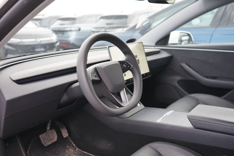 Tesla Model 3 Long Range AWD 4d