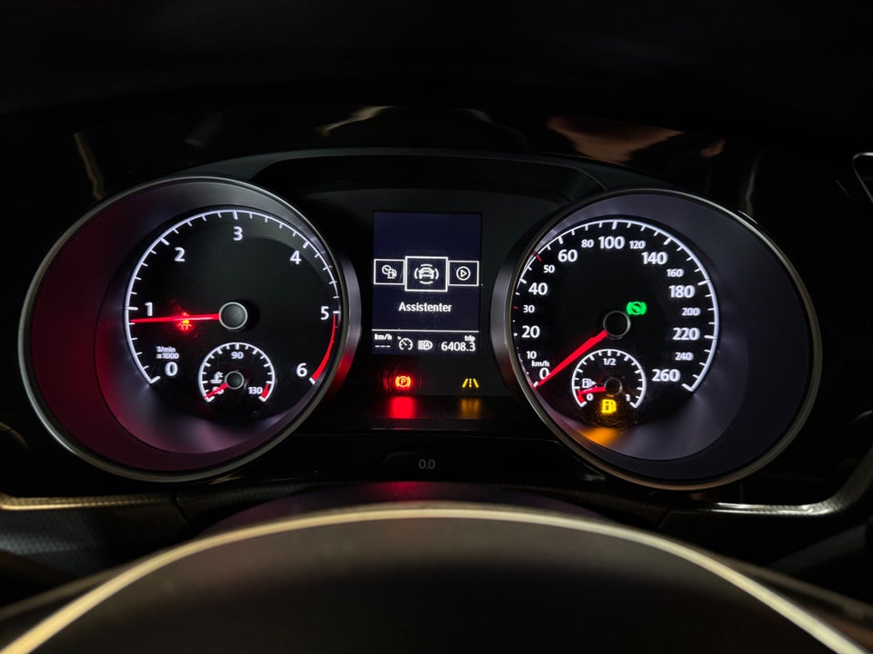 VW Touran 1,6 TDi 115 IQ.Drive DSG 7prs 5d