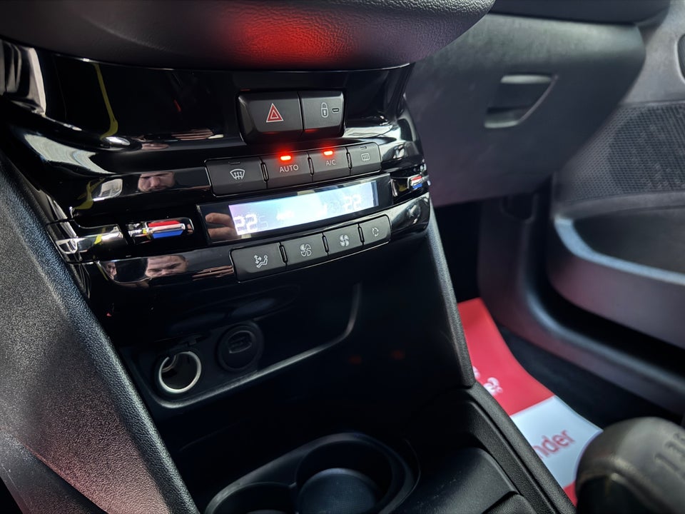 Peugeot 208 1,2 VTi 82 Active 5d