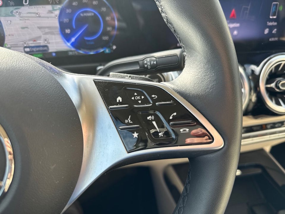 Mercedes EQB300 Progressive 4Matic 7prs 5d