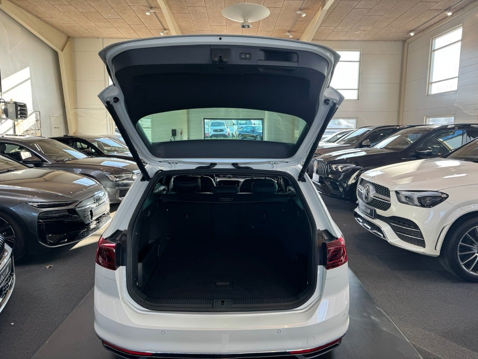 VW Passat 1,4 GTE+ DSG 4d