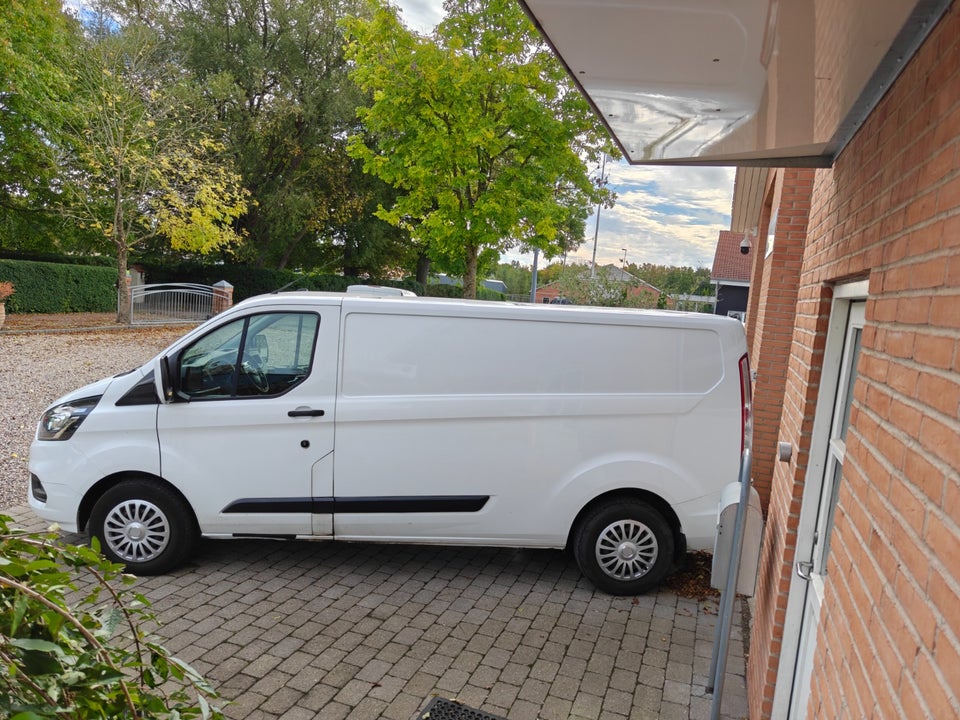 Ford Transit Custom 320 L2 2,0 TDCi 130 Trend aut.