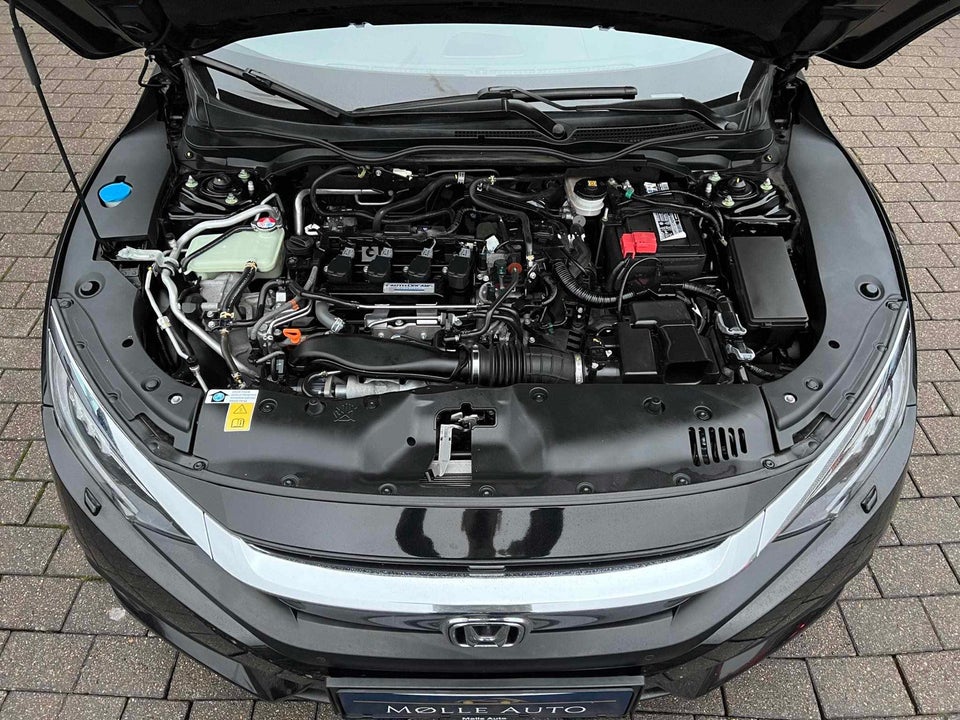 Honda Civic 1,5 VTEC Turbo Executive CVT 4d