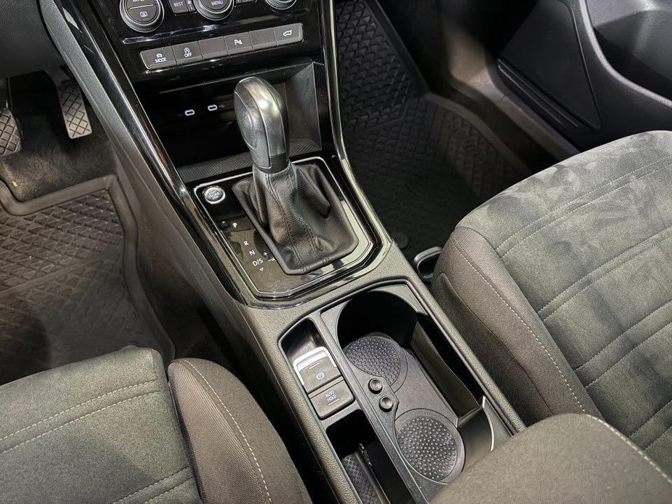 VW Touran 2,0 TDi 150 Highline DSG Van 5d