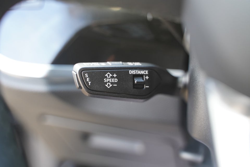 Audi Q3 45 TFSi e Attitude plus S-tr. 5d