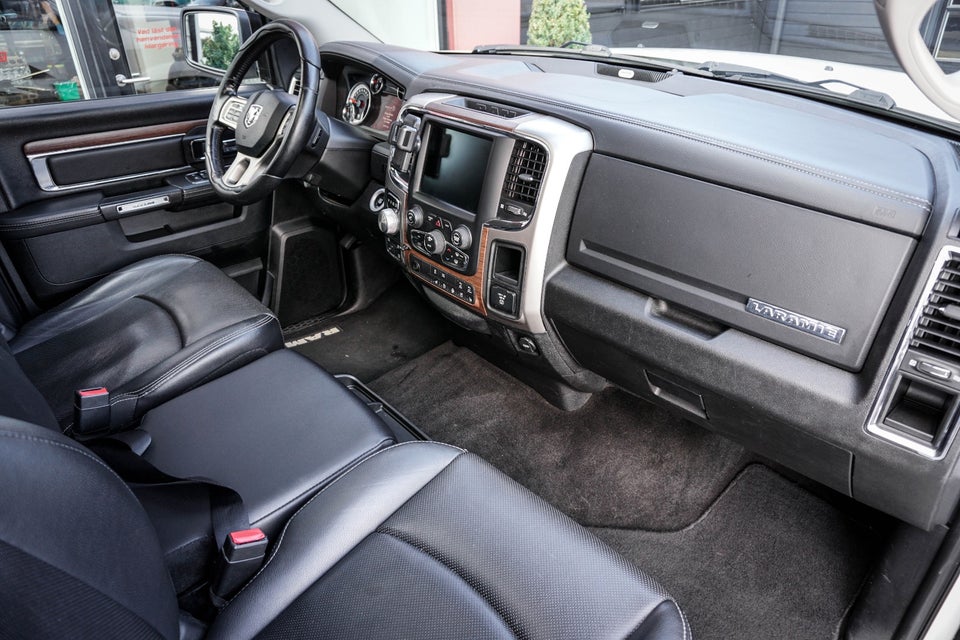 Dodge RAM 1500 5,7 V8 Laramie Crew Cab aut. 4x4 4d