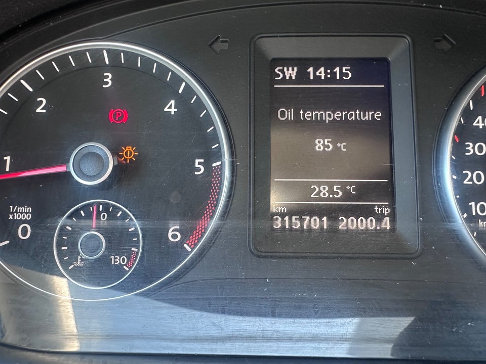 VW Touran 1,6 TDi 105 Comfortline BMT 7prs 5d