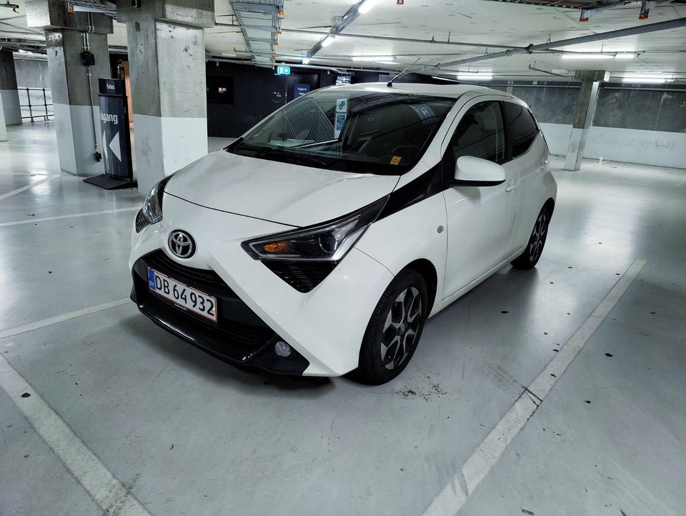 Toyota Aygo 1,0 VVT-i x-press 5d