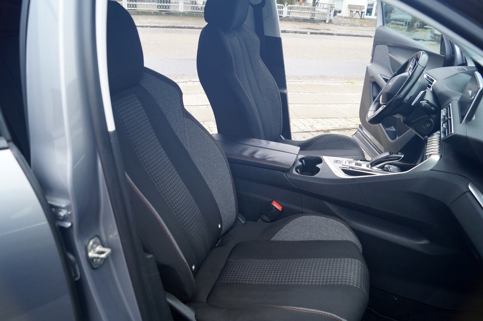 Peugeot 3008 1,6 BlueHDi 120 Active EAT6 5d