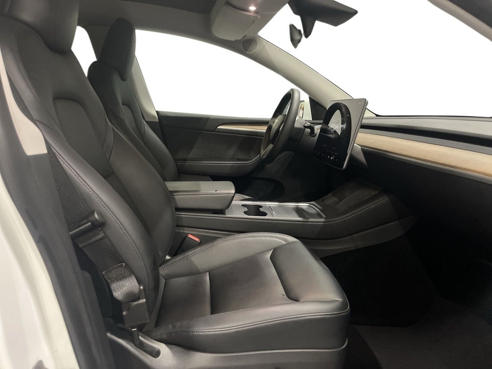 Tesla Model Y Long Range AWD 5d