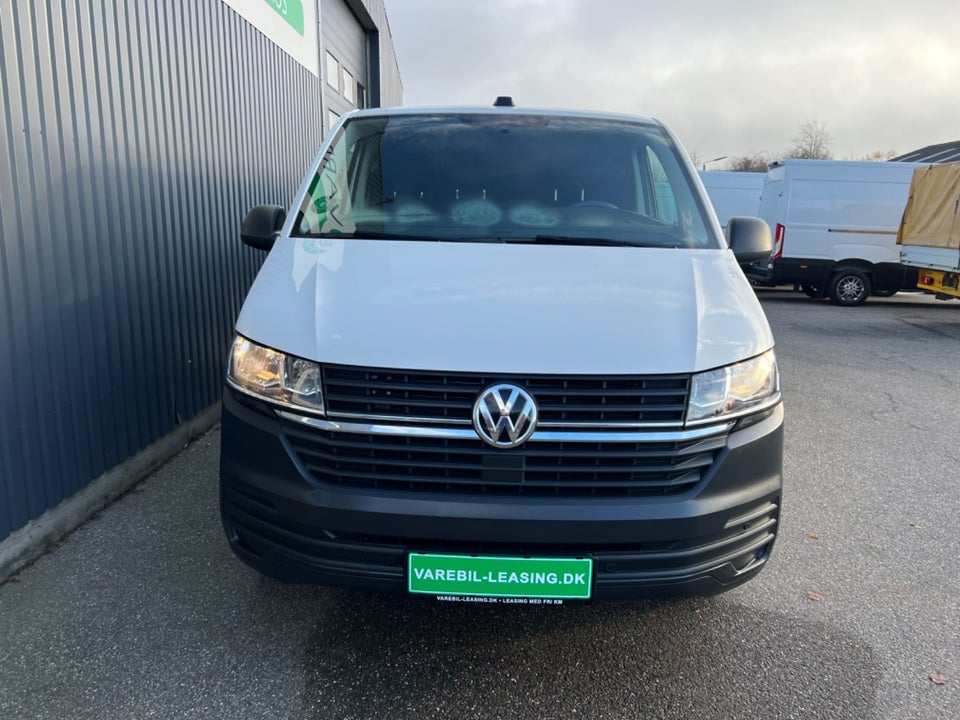 VW Transporter 2,0 TDi 110 Kassevogn lang