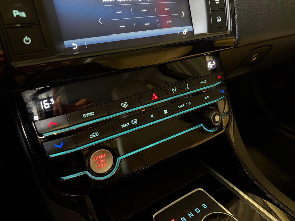 Jaguar XE 2,0 P200 Prestige aut. 4d