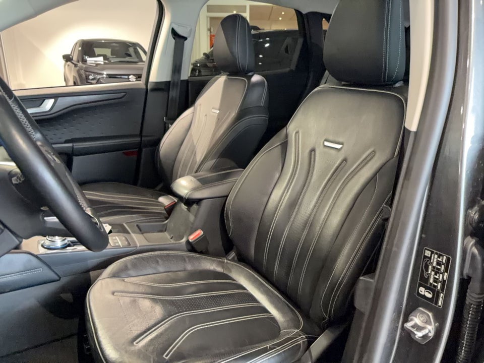 Ford Kuga 2,5 PHEV Vignale CVT 5d