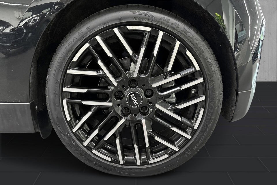 MINI Cooper SE Favoured Trim M 3d