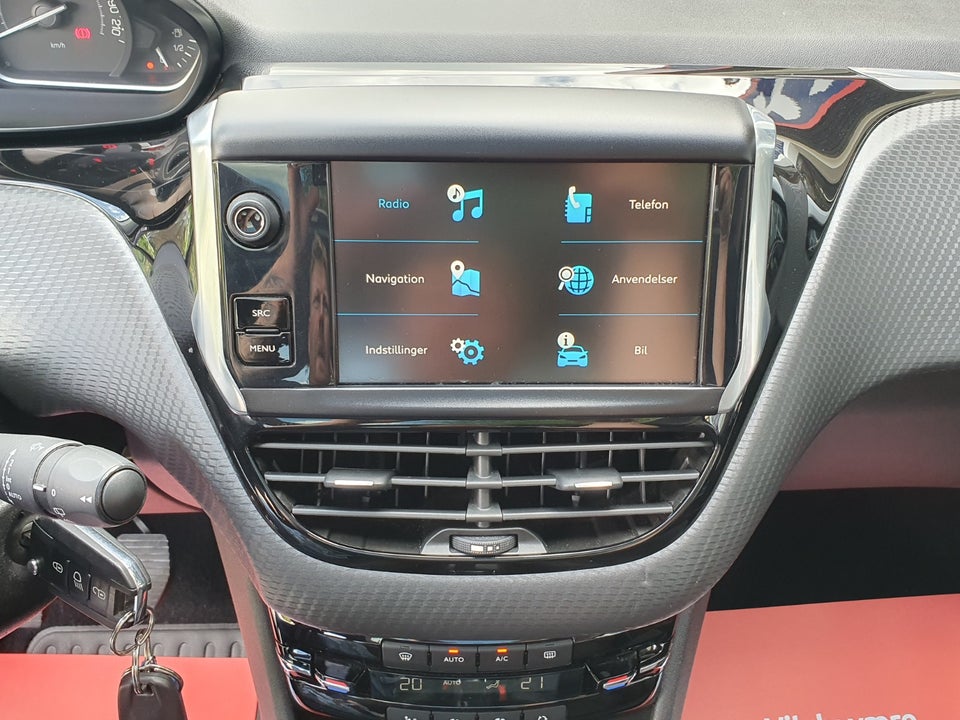 Peugeot 208 1,5 BlueHDi 100 Allure Sky 5d