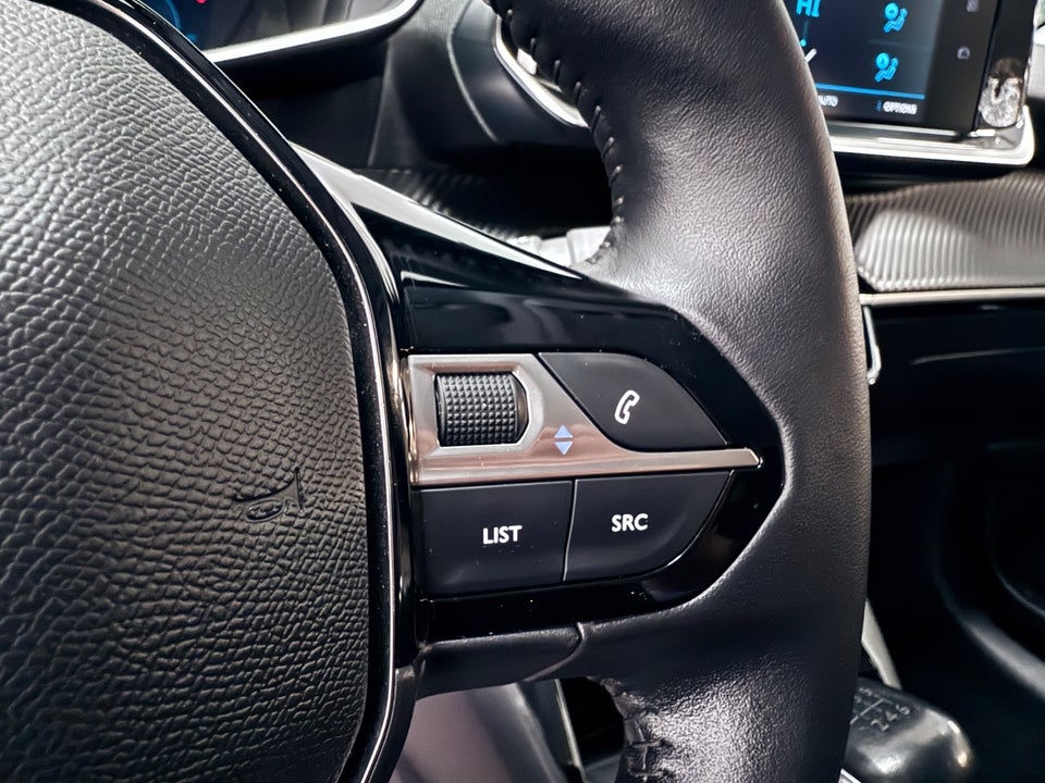 Peugeot 208 1,2 PureTech 100 Allure 5d