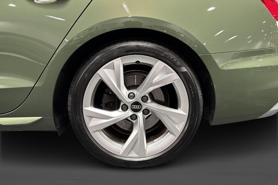 Audi A4 40 TFSi S-line plus Avant S-tr. 5d