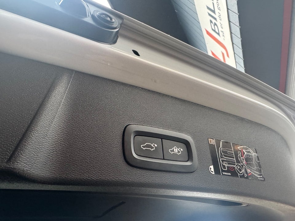 Volvo XC40 P8 ReCharge Twin Pro 5d