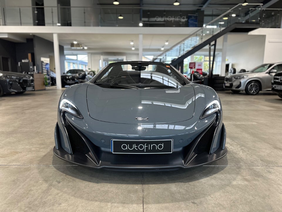 McLaren 675LT 3,8 Spider 2d