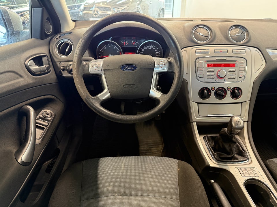 Ford Mondeo 1,6 Ti-VCT 110 Ambiente stc. 5d