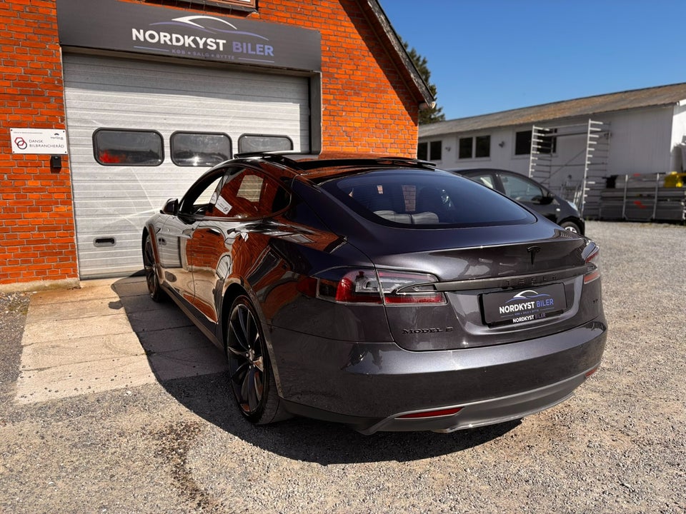 Tesla Model S 90D 5d