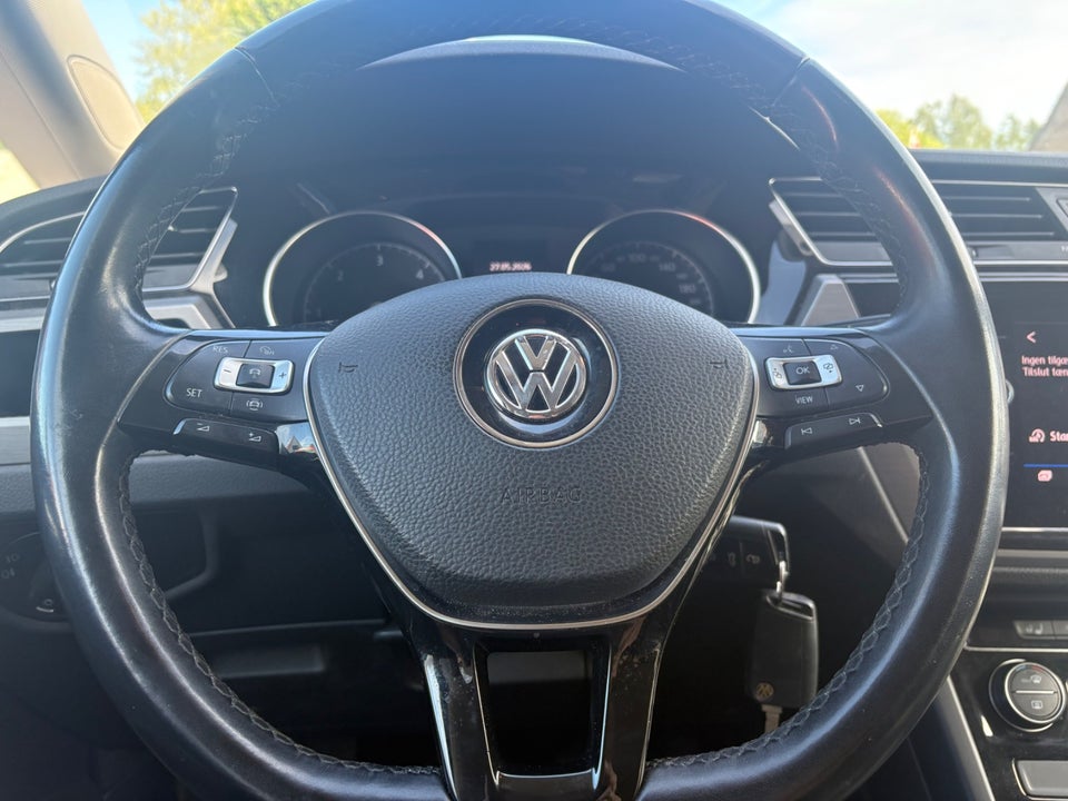 VW Touran 1,6 TDi 115 Comfortline 7prs 5d