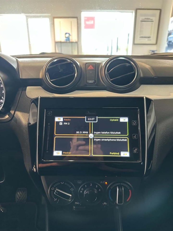 Suzuki Swift 1,2 mHybrid Action 5d