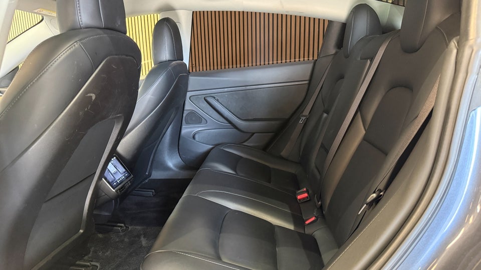 Tesla Model 3 Long Range RWD 4d