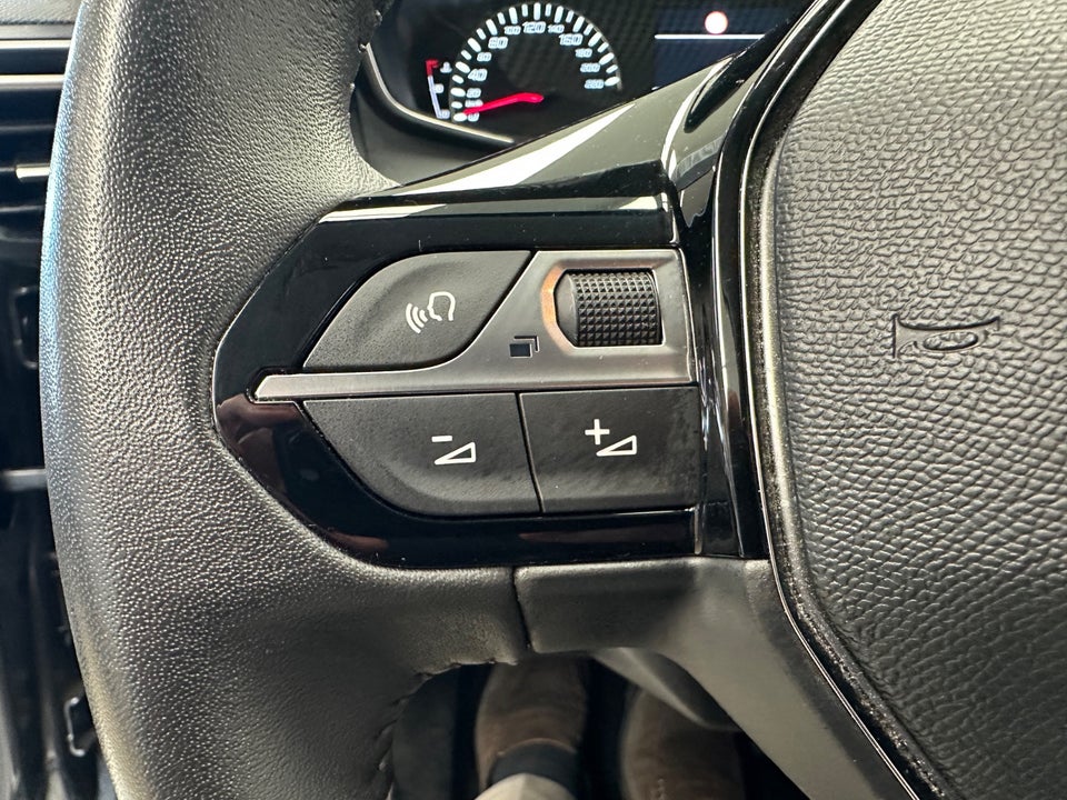 Peugeot 208 1,2 PureTech 75 Active 5d