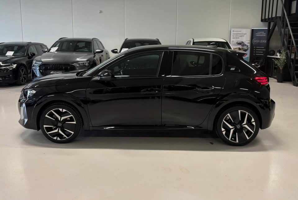 Peugeot e-208 54 GT 5d
