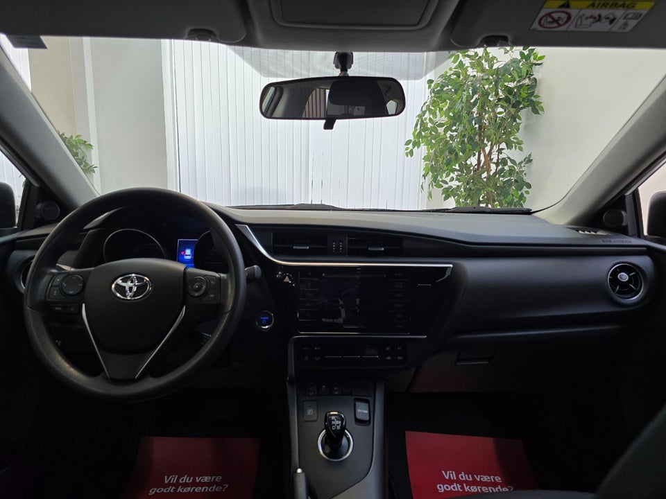 Toyota Auris 1,8 Hybrid H1 CVT 5d