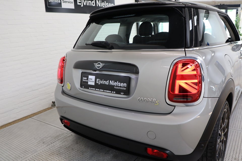 MINI Cooper SE Classic Trim 3d