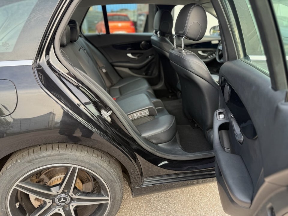 Mercedes C220 d 2,2 Avantgarde stc. aut. 5d