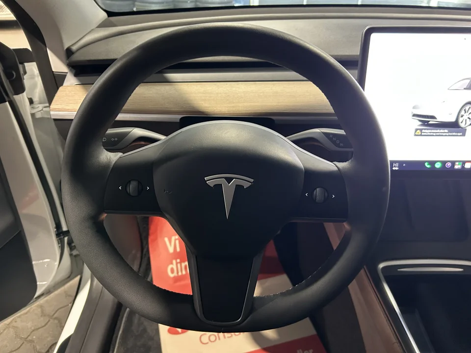 Tesla Model Y Long Range RWD 5d