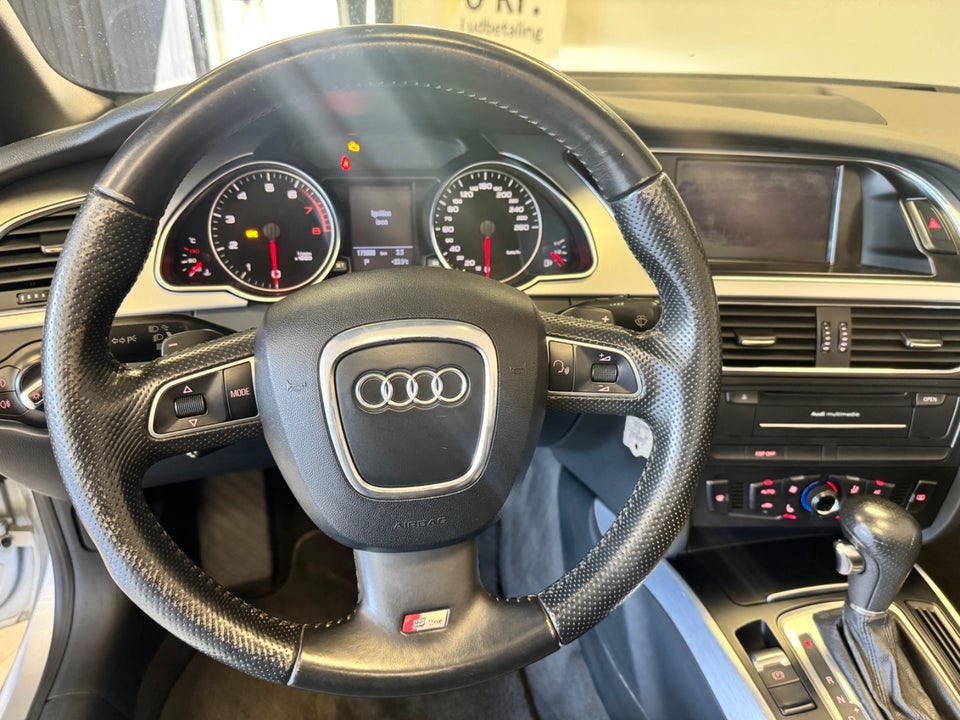 Audi A5 2,0 TFSi 211 Cabriolet quattro S-tr. 2d