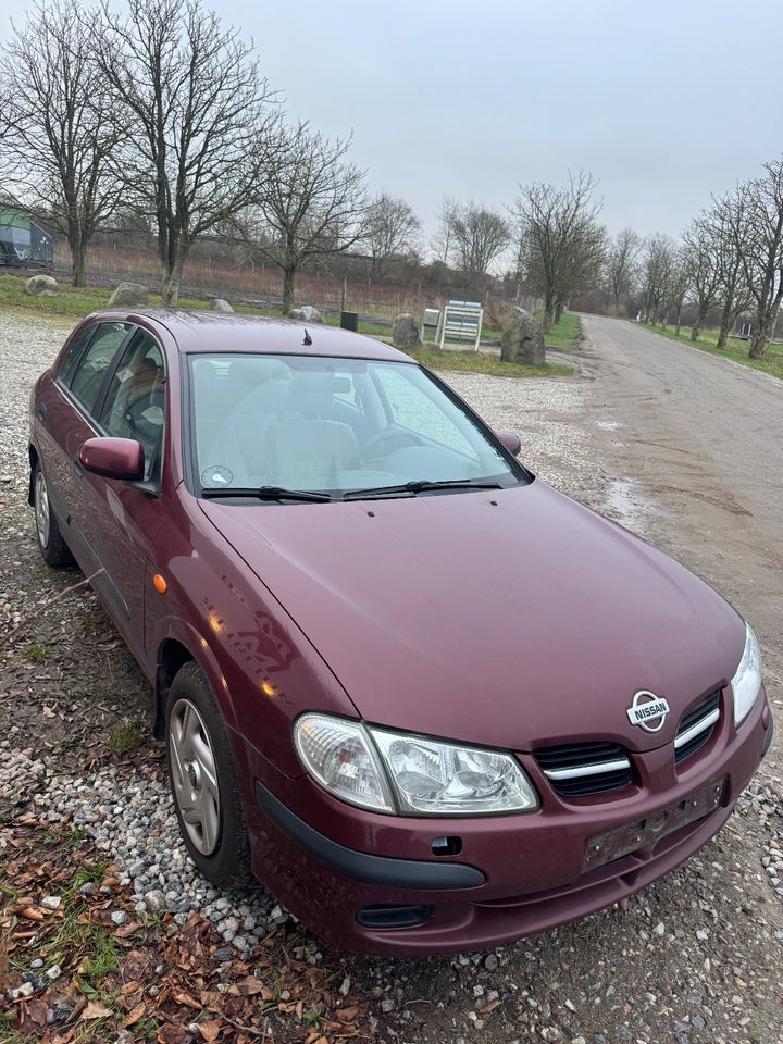 Nissan Almera 1,5 Comfort 5d