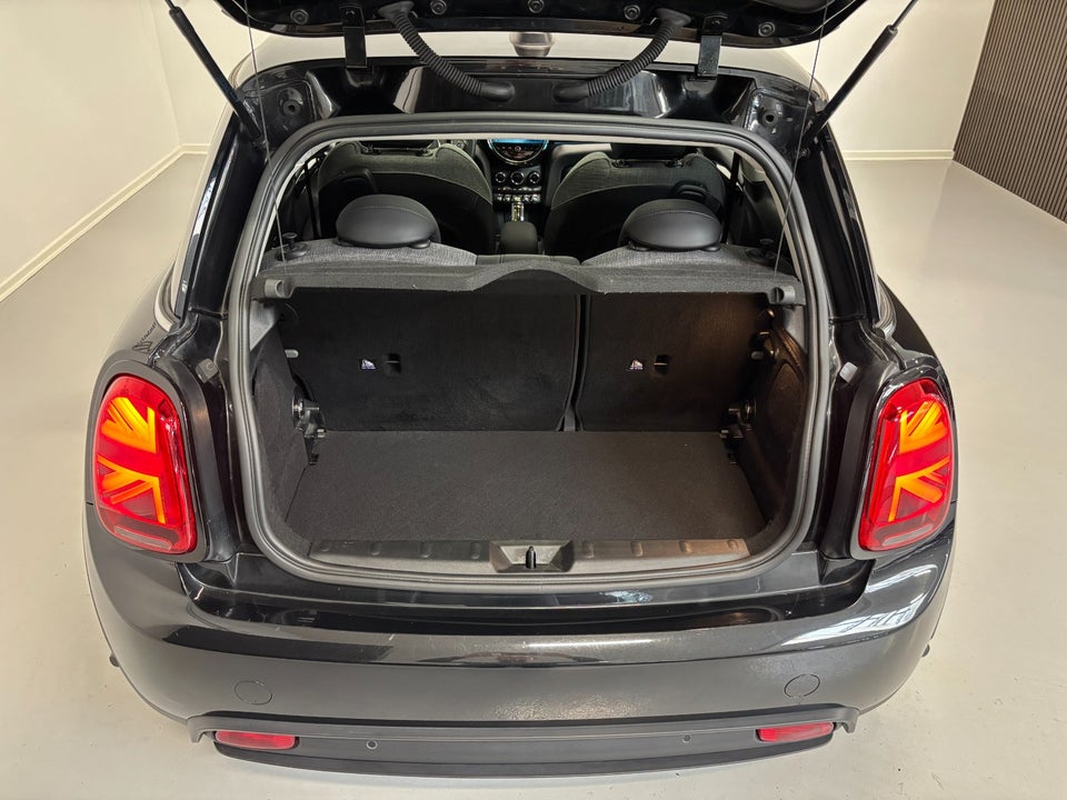 MINI Cooper SE Classic Trim 3d
