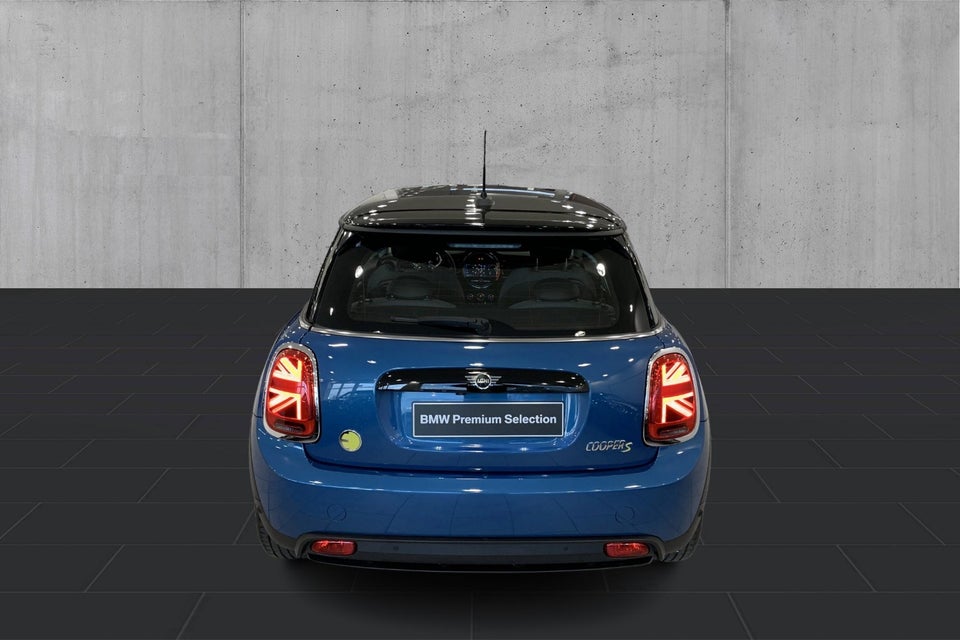 MINI Cooper SE Essential 3d