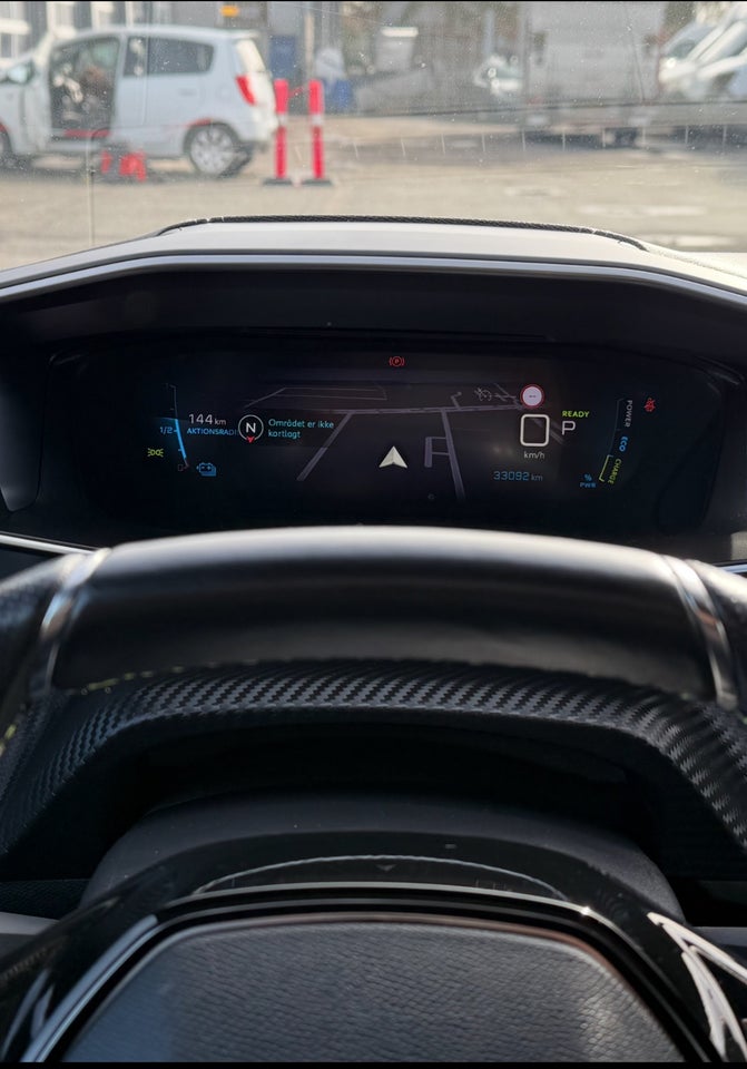 Peugeot e-208 50 GT 5d