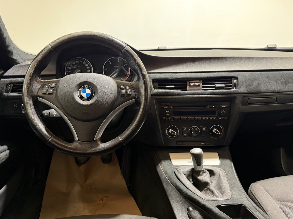 BMW 320d 2,0  4d