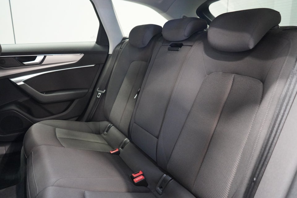 Audi A6 40 TDi Sport Avant S-tr. 5d