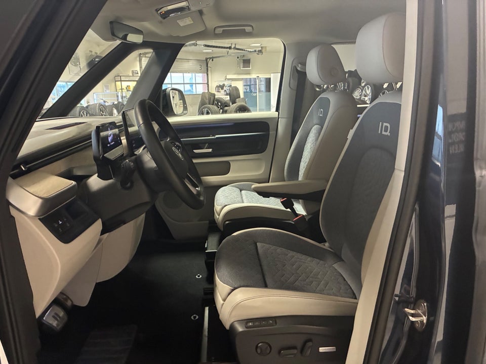 VW ID.Buzz 77 Pro SWB 5d