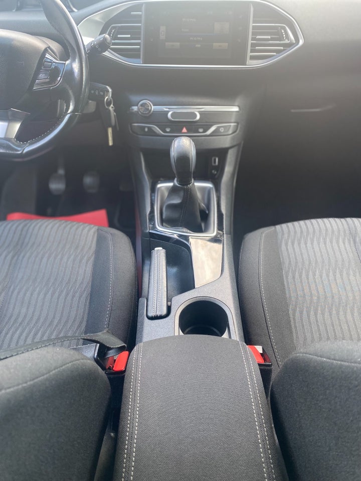 Peugeot 308 1,6 HDi 92 Active 5d