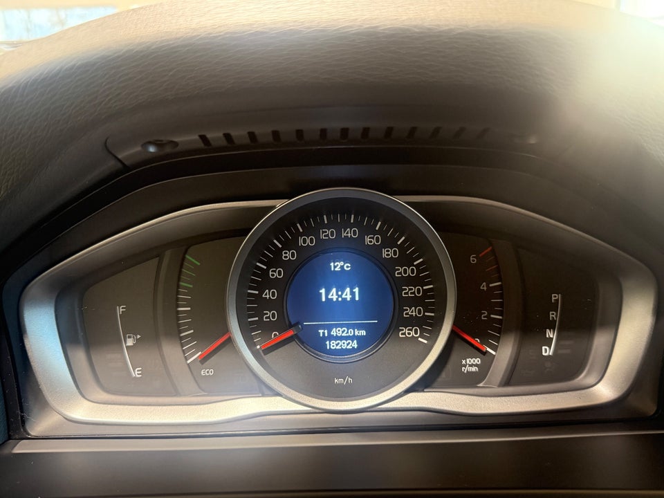 Volvo V60 2,0 D3 150 Momentum aut. 5d