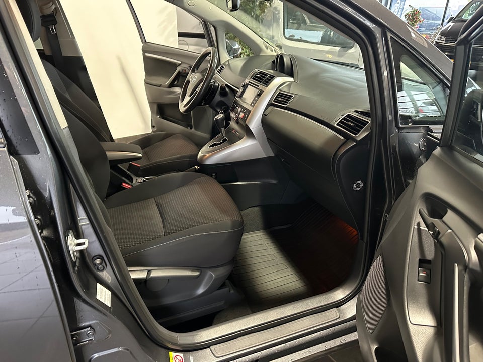 Toyota Sportsvan 1,8 VVT-i T2 Touch MDS Van 5d